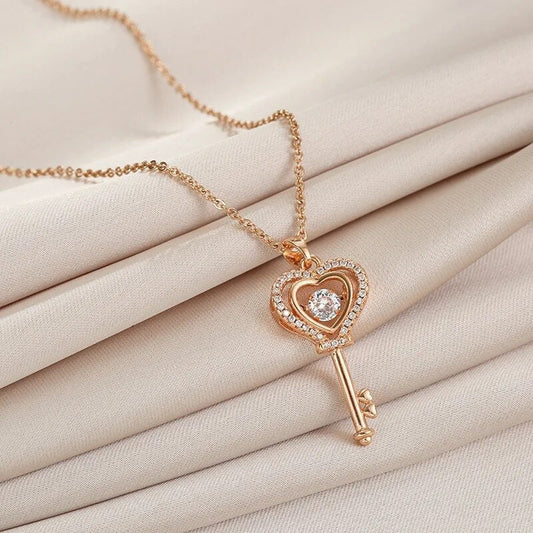 Crystal Zircon Love Key Necklace Pendant Jewelry Necklace Charm Jewelry Gift Key Necklace Luxury Heart Clavicle Chain Versatile Pendant