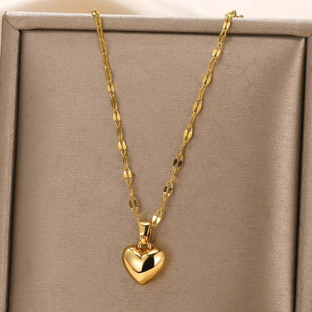 18K Gold Plated Dainty Love Heart Necklace Pendant, Lip Chain Love Heart Jewelry Pendant Jewelry Love Heart Necklace for Anniversary Gift