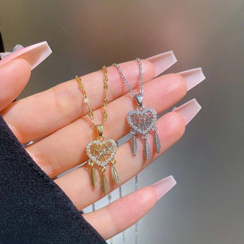 Minimalist Dream Catchers Heart Necklace Pendant Jewelry Woman Fashion Jewelry Necklace Charm Heart Jewelry Gift Ideas Tassel Pendant Choker