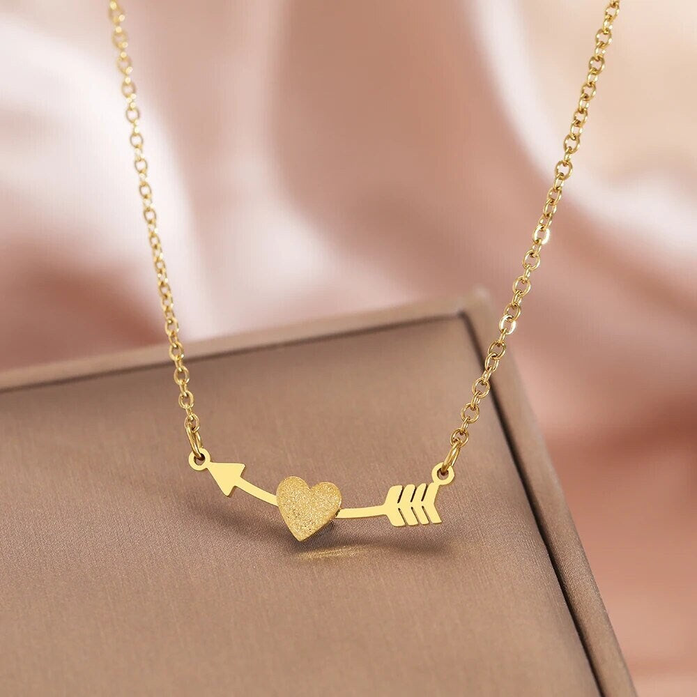 18K Gold Arrow Frosted Heart Necklace Pendant Arrow Frosted Heart Necklace Jewelry Pendant Necklace Charm Jewelry Gift Ideas Jewelry Gift