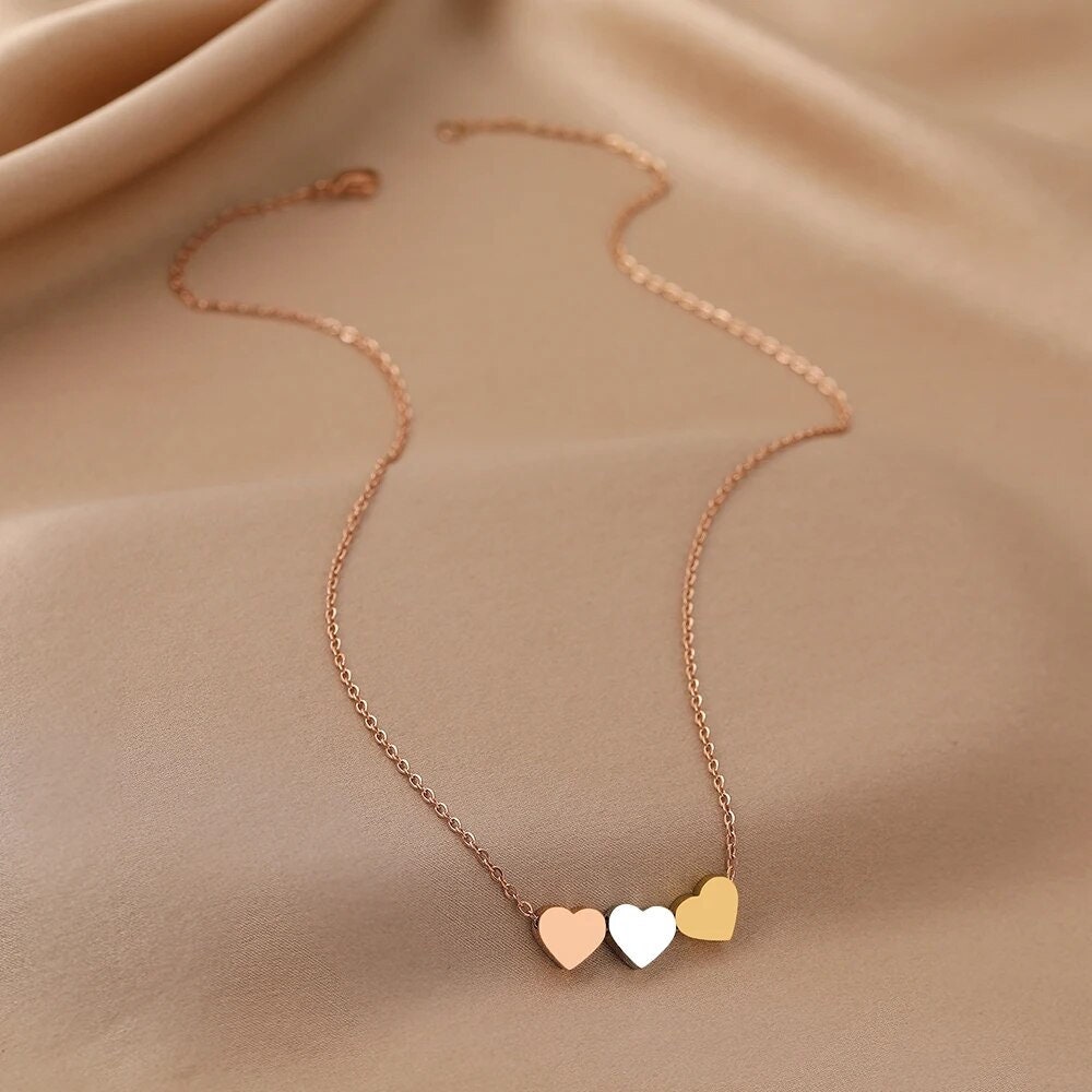 18K Gold 3 Sweetheart Heart Multicolor Necklace Pendant Jewelry Woman Fashion Necklace Charm Jewelry Gift Choker Small Heart Chain Necklace