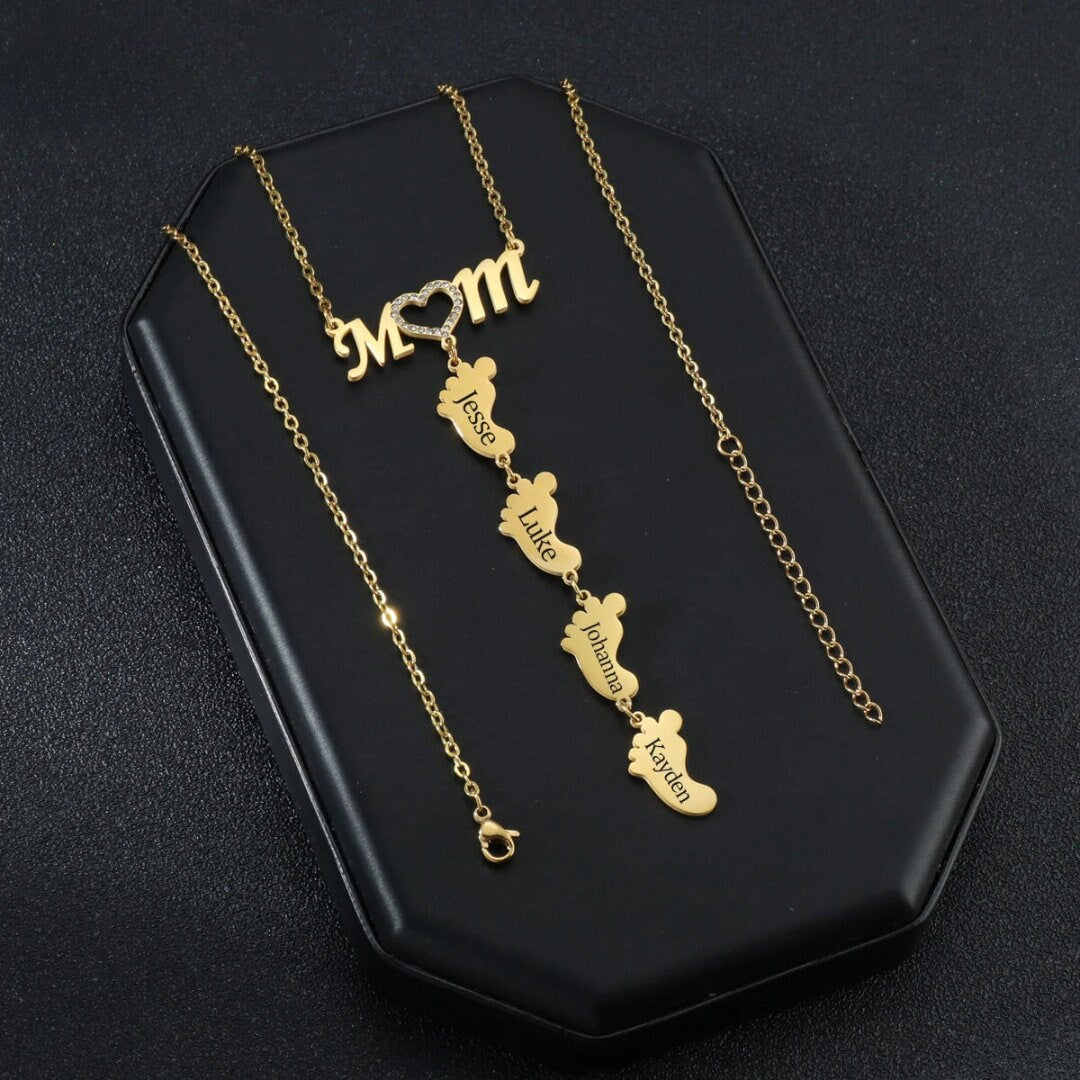 18K Gold Plated Personalized Mum Family Infinity Name Necklace Custom Engraved Footprint Zircon Baby Feet Pendant Handcrafted Jewelry Gift