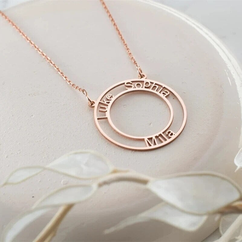 18K Gold Plated Personalized Hollow Round Name Necklace Customized Jewelry Engraved 2-4 Name Pendant Handcrafted Jewelry Unique Gift For Mom