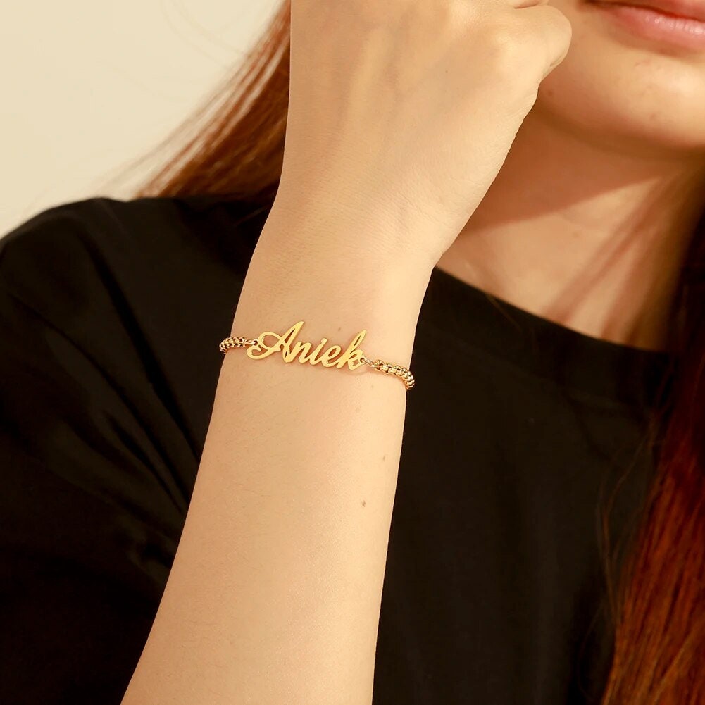 18K Gold Plated Personalized Name Bracelet Personalized Nameplate Bangle Custom Jewelry Bracelet Box Chain Bangle Jewelry Wrist Jewelry Gift