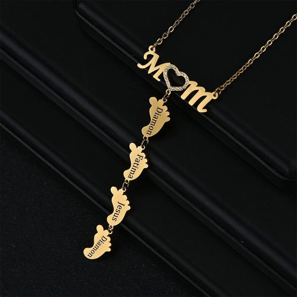 18K Gold Plated Personalized Mum Family Infinity Name Necklace Custom Engraved Footprint Zircon Baby Feet Pendant Handcrafted Jewelry Gift