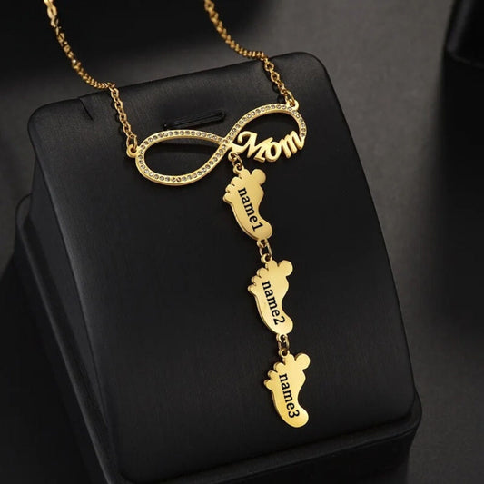 18K Gold Plated Personalized Mum Family Infinity Name Necklace Custom Engraved Footprint Zircon Baby Feet Pendant Handcrafted Jewelry Gift