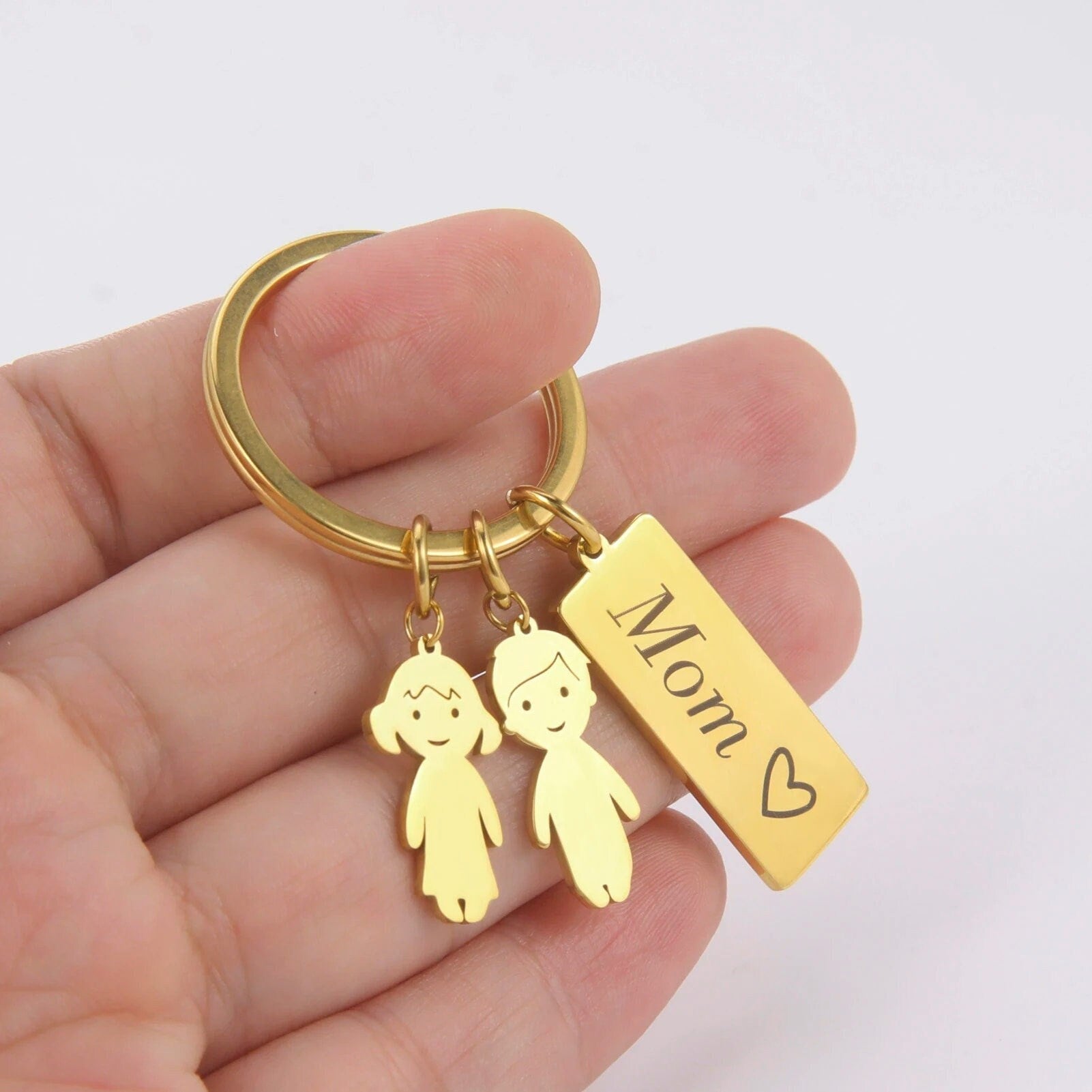 18K Gold Plated Personalized Engraved Name Keychains Customized Gift Family Keyring Mother Gift Custom Jewelry Keyring Keychain Gift For Her